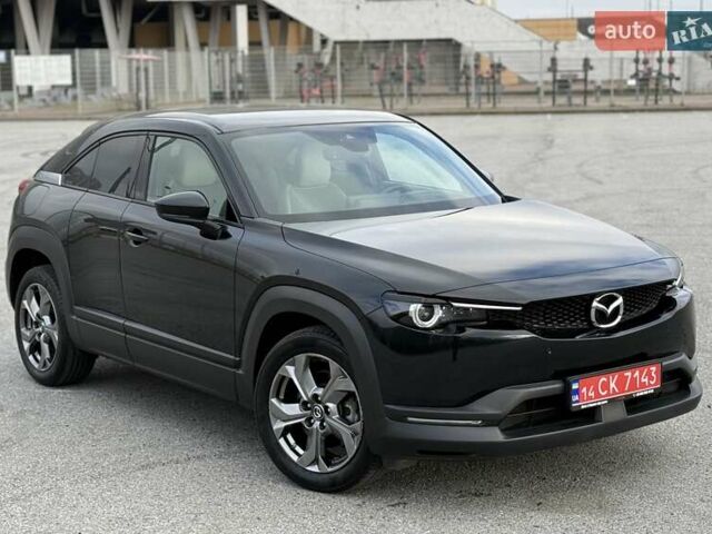 Черный Мазда MX-30, объемом двигателя 0 л и пробегом 26 тыс. км за 14600 $, фото 3 на Automoto.ua