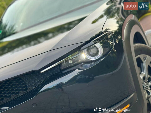 Черный Мазда MX-30, объемом двигателя 0 л и пробегом 38 тыс. км за 14600 $, фото 33 на Automoto.ua