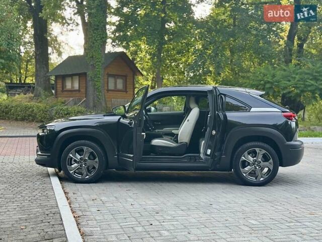 Черный Мазда MX-30, объемом двигателя 0 л и пробегом 38 тыс. км за 14950 $, фото 81 на Automoto.ua