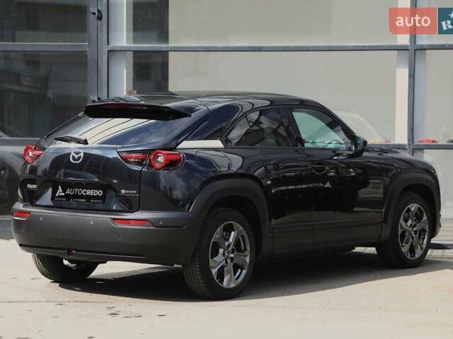 Чорний Мазда MX-30, об'ємом двигуна 0 л та пробігом 5 тис. км за 20000 $, фото 3 на Automoto.ua