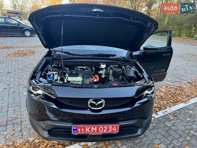 Чорний Мазда MX-30, об'ємом двигуна 0 л та пробігом 40 тис. км за 14550 $, фото 101 на Automoto.ua