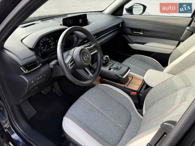 Черный Мазда MX-30, объемом двигателя 0 л и пробегом 26 тыс. км за 14600 $, фото 29 на Automoto.ua