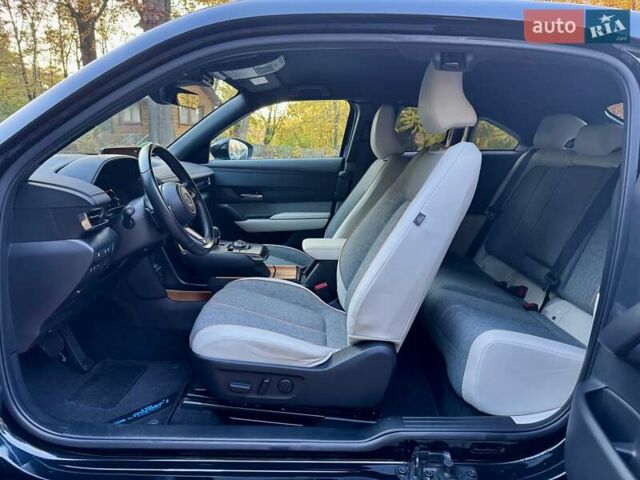 Чорний Мазда MX-30, об'ємом двигуна 0 л та пробігом 40 тис. км за 14400 $, фото 40 на Automoto.ua