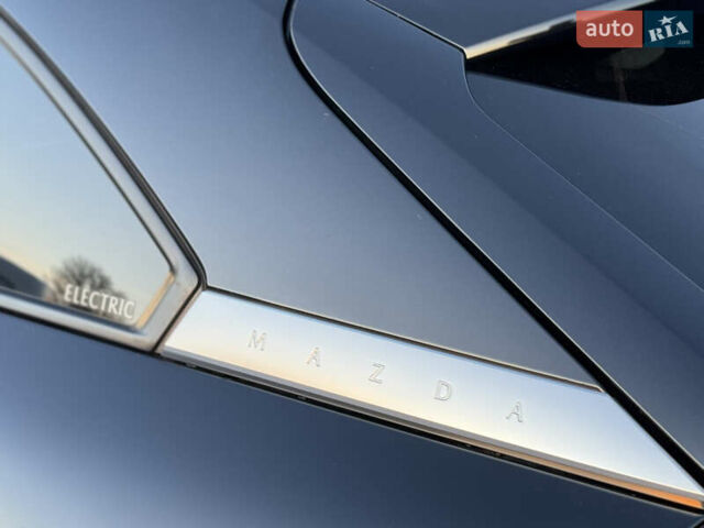 Черный Мазда MX-30, объемом двигателя 0 л и пробегом 20 тыс. км за 14500 $, фото 24 на Automoto.ua