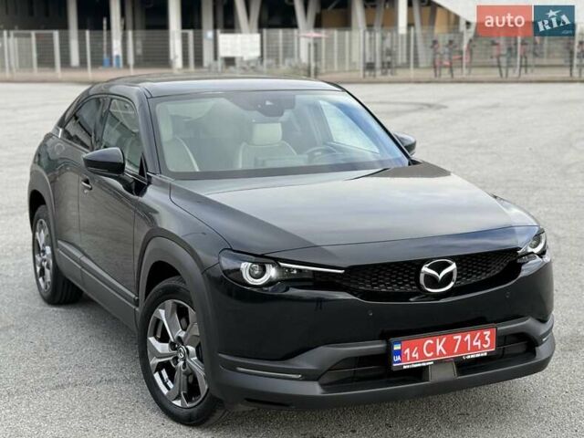 Черный Мазда MX-30, объемом двигателя 0 л и пробегом 26 тыс. км за 14600 $, фото 2 на Automoto.ua