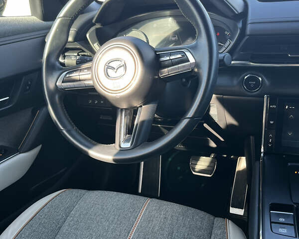 Мазда MX-30 2020 в Львове на Automoto.ua Красный Мазда MX-30, объемом двигателя 0 л и пробегом 61 тыс. км за 14700 $, фото 24 на Automoto.ua