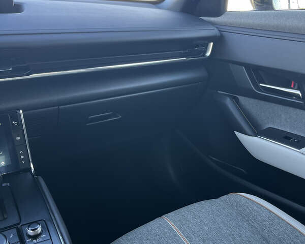 Мазда MX-30 2020 в Львове на Automoto.ua Красный Мазда MX-30, объемом двигателя 0 л и пробегом 61 тыс. км за 14700 $, фото 29 на Automoto.ua