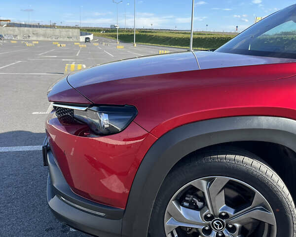 Мазда MX-30 2020 в Львове на Automoto.ua Красный Мазда MX-30, объемом двигателя 0 л и пробегом 61 тыс. км за 14700 $, фото 2 на Automoto.ua