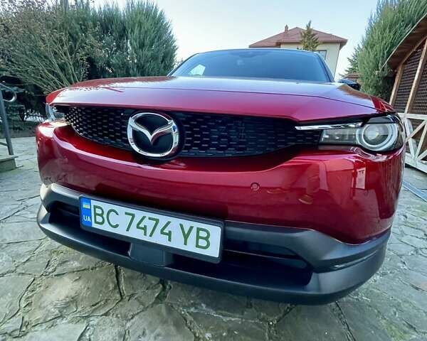 Красный Мазда MX-30, объемом двигателя 0 л и пробегом 17 тыс. км за 17000 $, фото 12 на Automoto.ua
