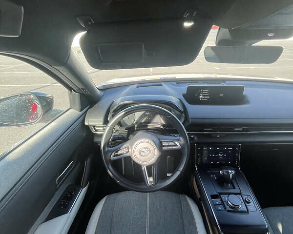 Мазда MX-30 2020 в Львове на Automoto.ua Красный Мазда MX-30, объемом двигателя 0 л и пробегом 61 тыс. км за 14700 $, фото 22 на Automoto.ua