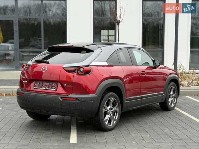 Красный Мазда MX-30, объемом двигателя 0 л и пробегом 87 тыс. км за 14400 $, фото 3 на Automoto.ua