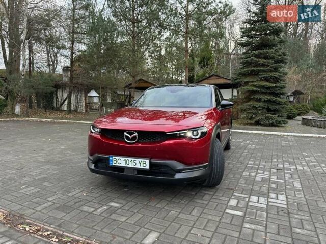Красный Мазда MX-30, объемом двигателя 0 л и пробегом 44 тыс. км за 15800 $, фото 24 на Automoto.ua