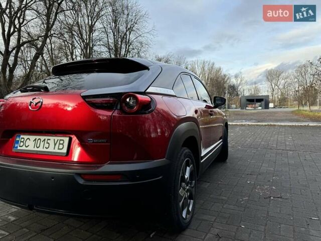Красный Мазда MX-30, объемом двигателя 0 л и пробегом 44 тыс. км за 15800 $, фото 8 на Automoto.ua