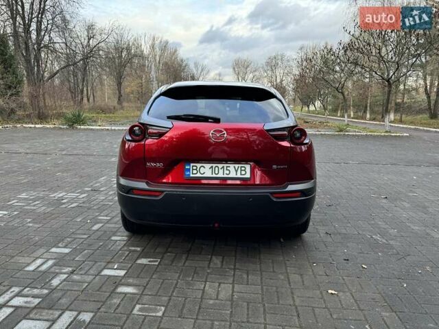 Красный Мазда MX-30, объемом двигателя 0 л и пробегом 44 тыс. км за 15800 $, фото 13 на Automoto.ua