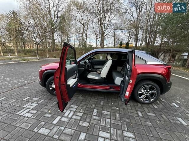Красный Мазда MX-30, объемом двигателя 0 л и пробегом 44 тыс. км за 15800 $, фото 28 на Automoto.ua