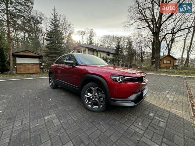 Красный Мазда MX-30, объемом двигателя 0 л и пробегом 44 тыс. км за 15800 $, фото 19 на Automoto.ua