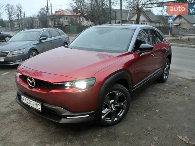 Красный Мазда MX-30, объемом двигателя 0 л и пробегом 13 тыс. км за 17900 $, фото 2 на Automoto.ua