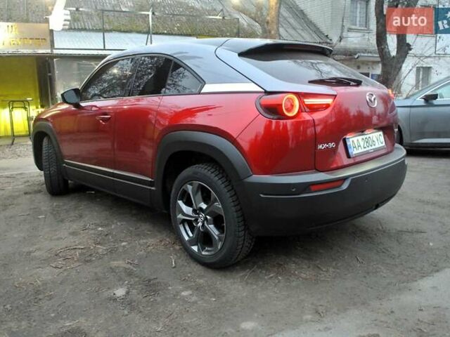 Красный Мазда MX-30, объемом двигателя 0 л и пробегом 13 тыс. км за 17900 $, фото 13 на Automoto.ua