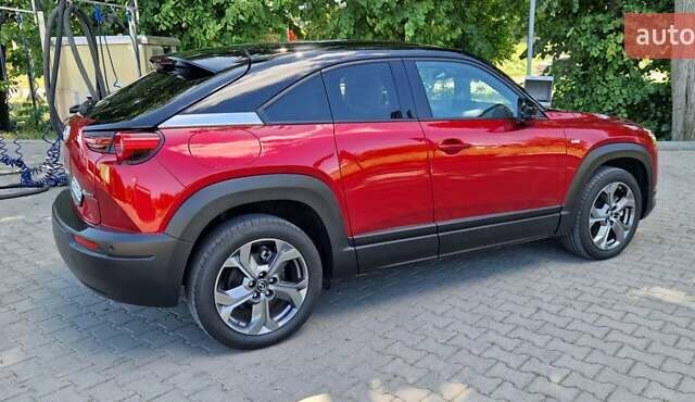 Красный Мазда MX-30, объемом двигателя 0 л и пробегом 26 тыс. км за 15899 $, фото 63 на Automoto.ua