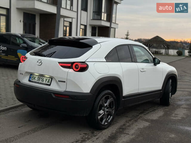 Мазда MX-30, объемом двигателя 0 л и пробегом 25 тыс. км за 16000 $, фото 4 на Automoto.ua