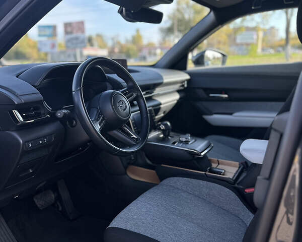 Мазда MX-30, объемом двигателя 0 л и пробегом 52 тыс. км за 14500 $, фото 4 на Automoto.ua