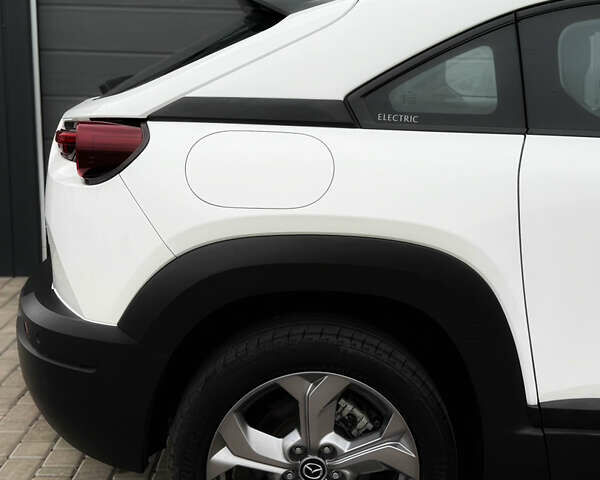 Мазда MX-30, объемом двигателя 0 л и пробегом 44 тыс. км за 14900 $, фото 7 на Automoto.ua