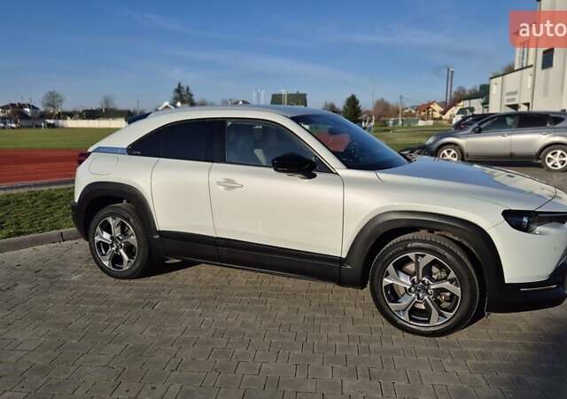 Сірий Мазда MX-30, об'ємом двигуна 0 л та пробігом 119 тис. км за 13600 $, фото 4 на Automoto.ua