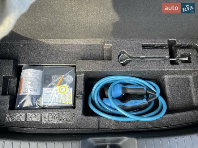 Серый Мазда MX-30, объемом двигателя 0 л и пробегом 58 тыс. км за 14300 $, фото 87 на Automoto.ua