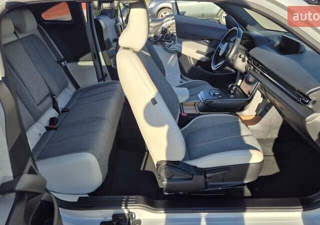 Сірий Мазда MX-30, об'ємом двигуна 0 л та пробігом 119 тис. км за 13600 $, фото 19 на Automoto.ua