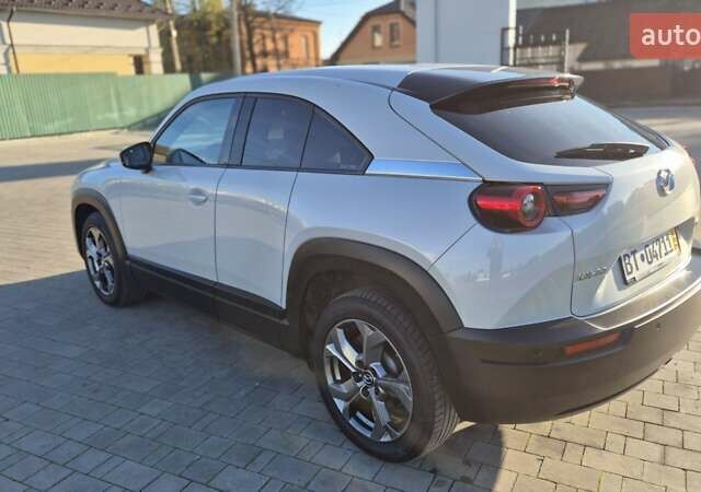 Сірий Мазда MX-30, об'ємом двигуна 0 л та пробігом 119 тис. км за 13600 $, фото 8 на Automoto.ua