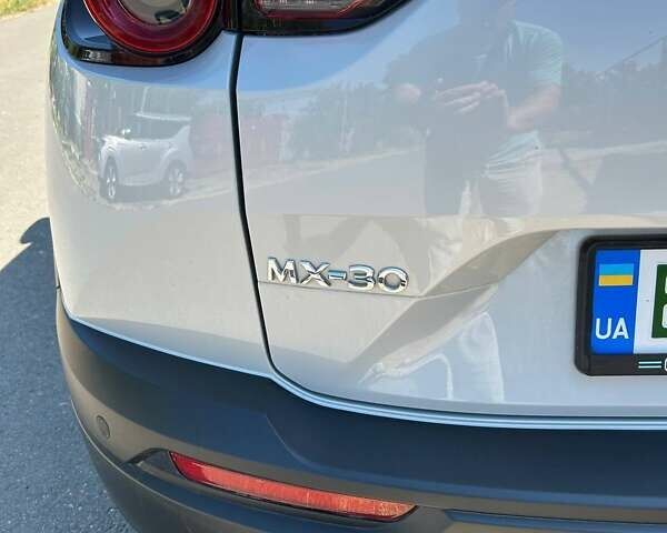 Серый Мазда MX-30, объемом двигателя 0 л и пробегом 61 тыс. км за 16200 $, фото 10 на Automoto.ua