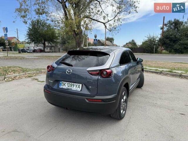 Серый Мазда MX-30, объемом двигателя 0 л и пробегом 24 тыс. км за 16800 $, фото 2 на Automoto.ua