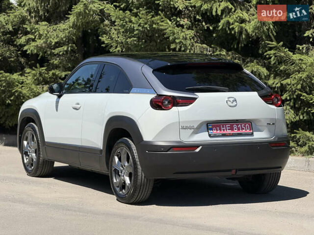 Сірий Мазда MX-30, об'ємом двигуна 0 л та пробігом 55 тис. км за 14800 $, фото 3 на Automoto.ua
