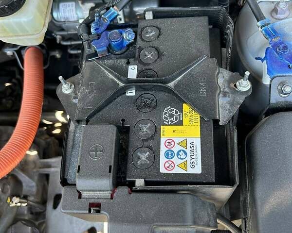 Серый Мазда MX-30, объемом двигателя 0 л и пробегом 61 тыс. км за 16200 $, фото 38 на Automoto.ua