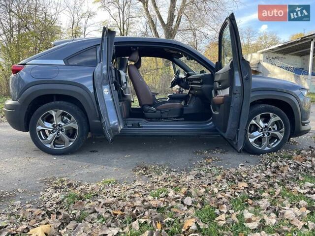 Серый Мазда MX-30, объемом двигателя 0 л и пробегом 58 тыс. км за 14300 $, фото 63 на Automoto.ua