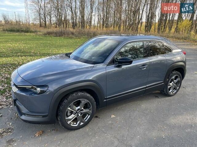 Серый Мазда MX-30, объемом двигателя 0 л и пробегом 58 тыс. км за 14300 $, фото 4 на Automoto.ua