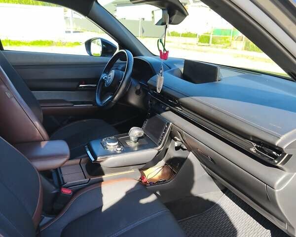 Серый Мазда MX-30, объемом двигателя 0 л и пробегом 81 тыс. км за 17500 $, фото 12 на Automoto.ua