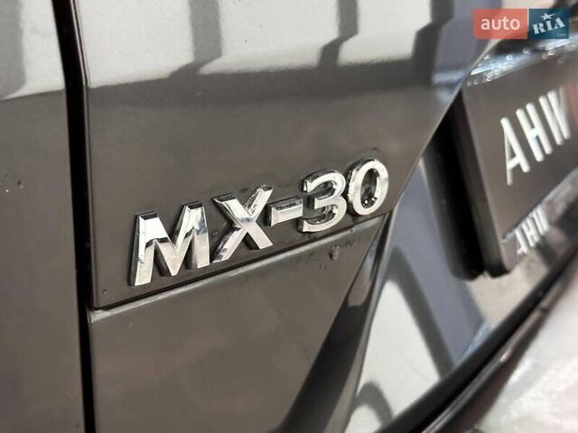Серый Мазда MX-30, объемом двигателя 0 л и пробегом 67 тыс. км за 14700 $, фото 11 на Automoto.ua