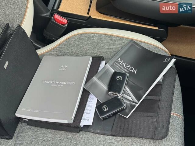 Серый Мазда MX-30, объемом двигателя 0 л и пробегом 115 тыс. км за 13900 $, фото 20 на Automoto.ua
