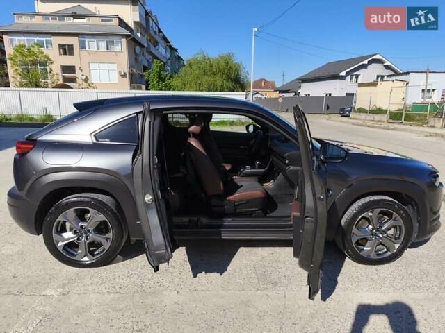 Серый Мазда MX-30, объемом двигателя 0 л и пробегом 81 тыс. км за 17500 $, фото 9 на Automoto.ua