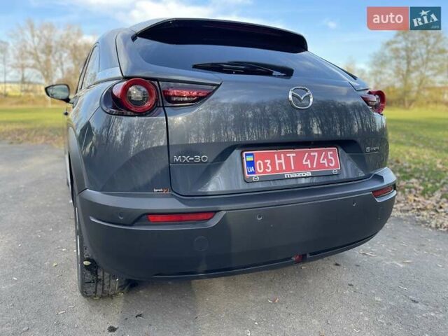 Серый Мазда MX-30, объемом двигателя 0 л и пробегом 58 тыс. км за 14300 $, фото 12 на Automoto.ua