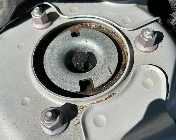 Серый Мазда MX-30, объемом двигателя 0 л и пробегом 61 тыс. км за 16200 $, фото 37 на Automoto.ua
