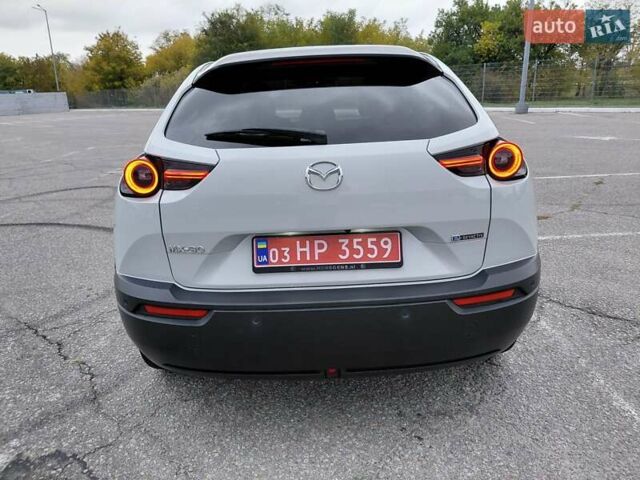 Сірий Мазда MX-30, об'ємом двигуна 0 л та пробігом 109 тис. км за 14000 $, фото 2 на Automoto.ua