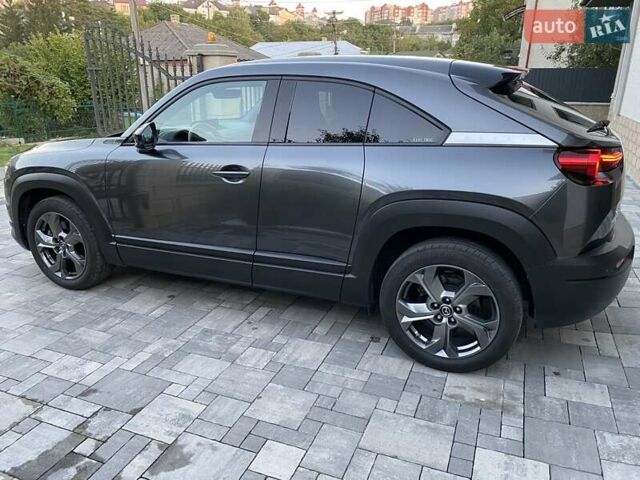 Серый Мазда MX-30, объемом двигателя 0 л и пробегом 69 тыс. км за 16000 $, фото 6 на Automoto.ua