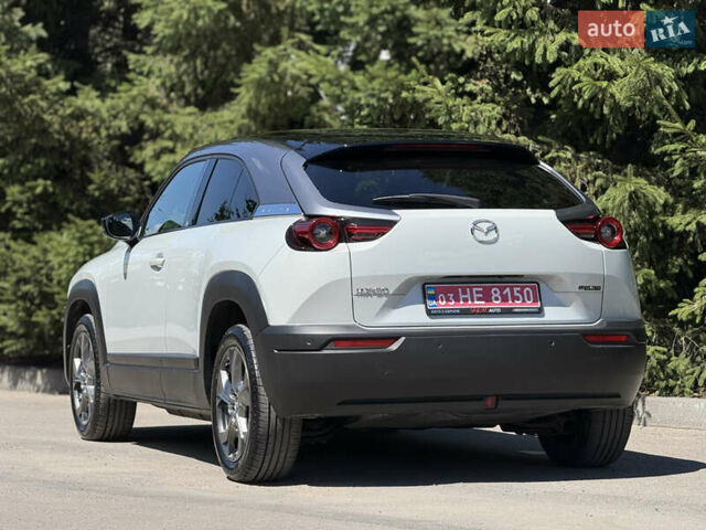 Сірий Мазда MX-30, об'ємом двигуна 0 л та пробігом 55 тис. км за 14800 $, фото 17 на Automoto.ua