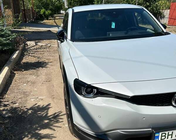 Серый Мазда MX-30, объемом двигателя 0 л и пробегом 61 тыс. км за 16200 $, фото 14 на Automoto.ua