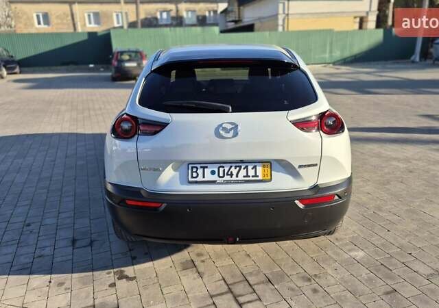 Сірий Мазда MX-30, об'ємом двигуна 0 л та пробігом 119 тис. км за 13600 $, фото 7 на Automoto.ua
