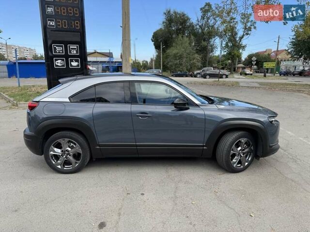 Серый Мазда MX-30, объемом двигателя 0 л и пробегом 24 тыс. км за 16800 $, фото 4 на Automoto.ua