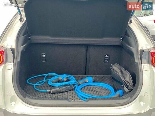 Сірий Мазда MX-30, об'ємом двигуна 0 л та пробігом 45 тис. км за 15150 $, фото 9 на Automoto.ua