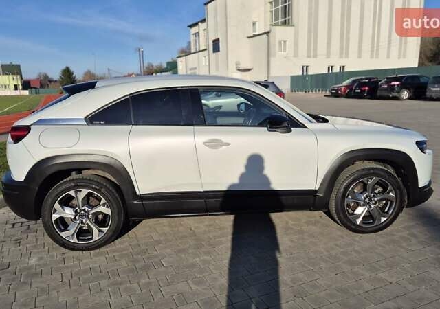 Сірий Мазда MX-30, об'ємом двигуна 0 л та пробігом 119 тис. км за 13600 $, фото 5 на Automoto.ua